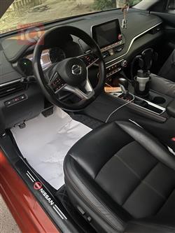 نيسان ألتيما